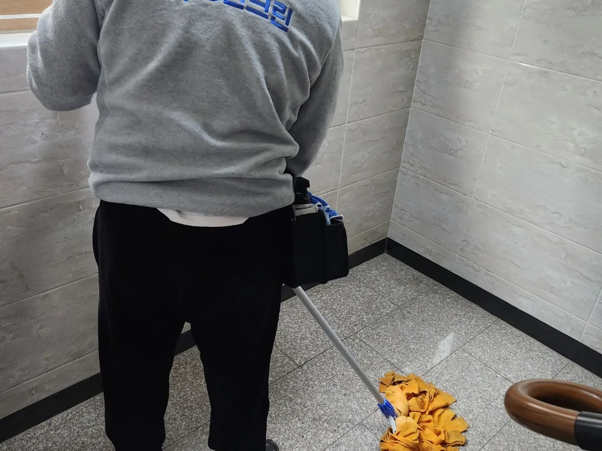 안산시 단원구 고잔동 가정 복도·대기 동선 야간 위생청소 사례 - 행진크린