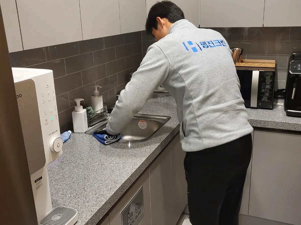 부천시 오정구 삼정동 오피스 탕비 검사실 위생청소 사례 - 행진크린
